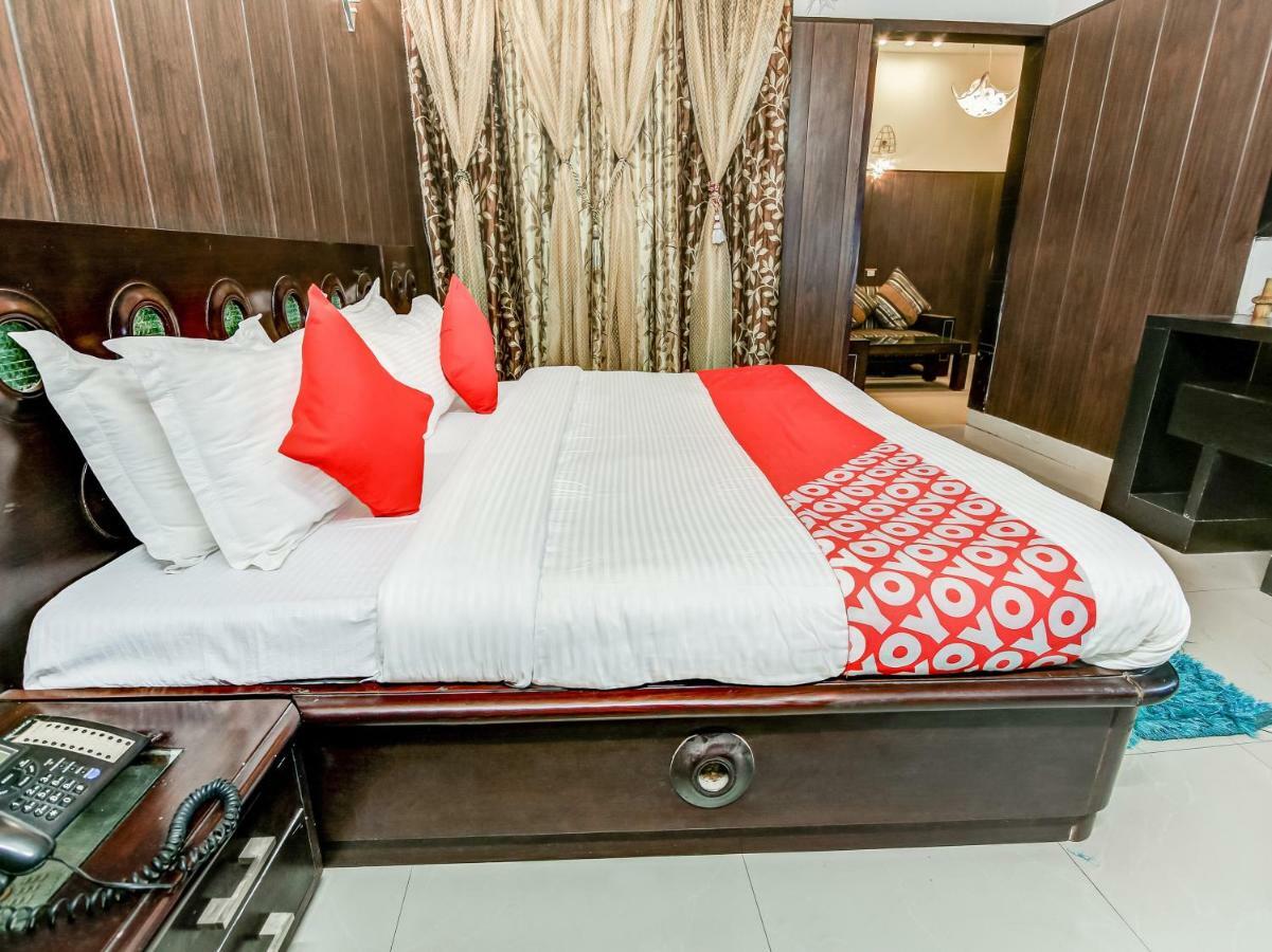Oyo 27999 Hotel Deep Sirsa Exterior foto